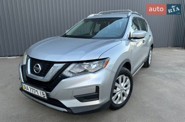 Позашляховик / Кросовер Nissan Rogue 2016 в Києві