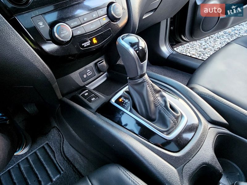 Внедорожник / Кроссовер Nissan Rogue 2019 в Виннице