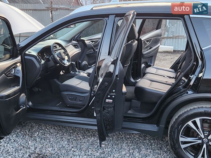Внедорожник / Кроссовер Nissan Rogue 2019 в Виннице