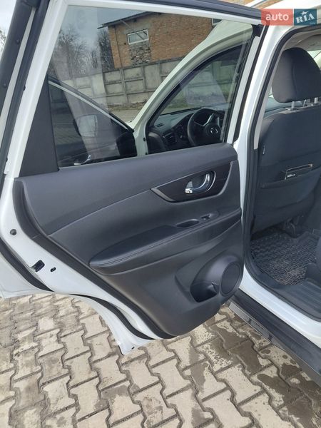 Внедорожник / Кроссовер Nissan Rogue 2018 в Тульчине