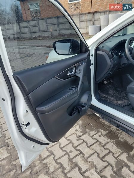 Внедорожник / Кроссовер Nissan Rogue 2018 в Тульчине