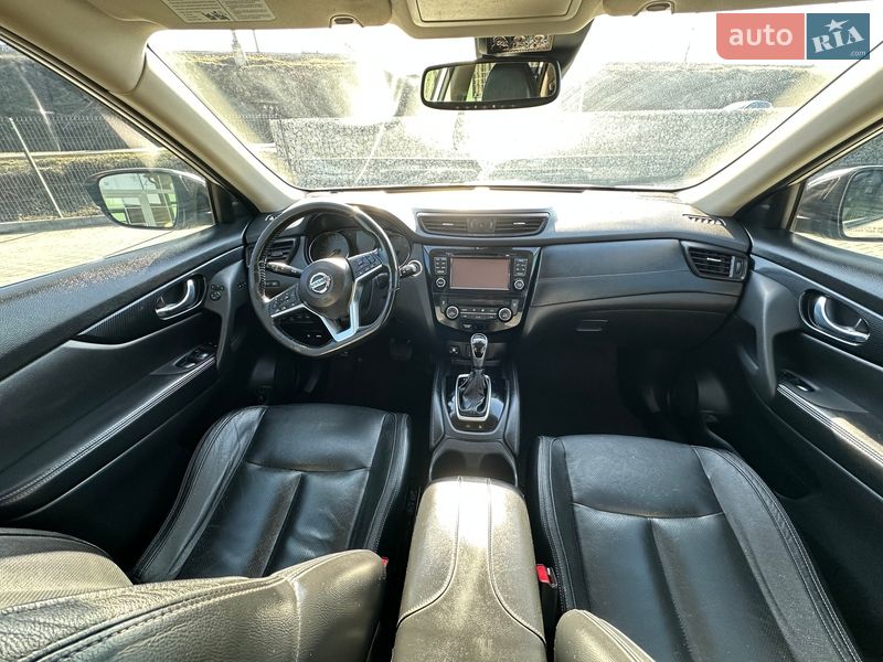 Позашляховик / Кросовер Nissan Rogue 2016 в Ірпені