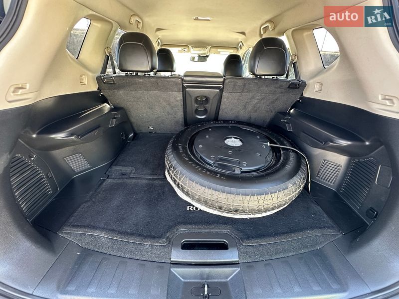 Позашляховик / Кросовер Nissan Rogue 2016 в Ірпені