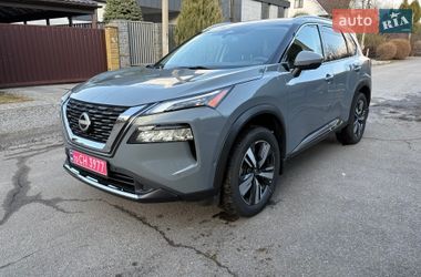 Внедорожник / Кроссовер Nissan Rogue 2023 в Киеве