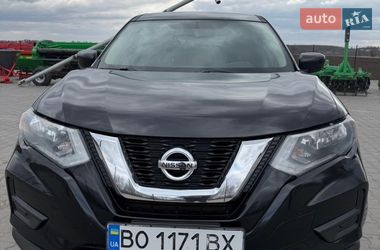 Внедорожник / Кроссовер Nissan Rogue 2017 в Тернополе