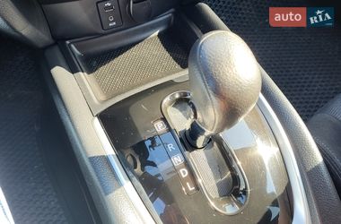 Внедорожник / Кроссовер Nissan Rogue 2015 в Львове