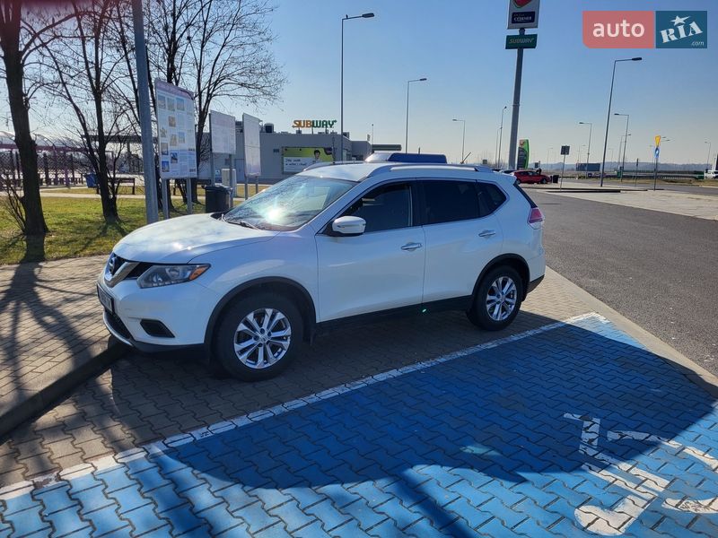 Внедорожник / Кроссовер Nissan Rogue 2015 в Львове
