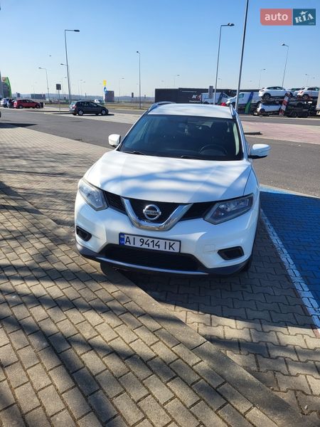 Внедорожник / Кроссовер Nissan Rogue 2015 в Львове
