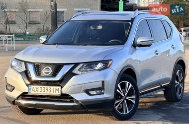Внедорожник / Кроссовер Nissan Rogue 2017 в Харькове