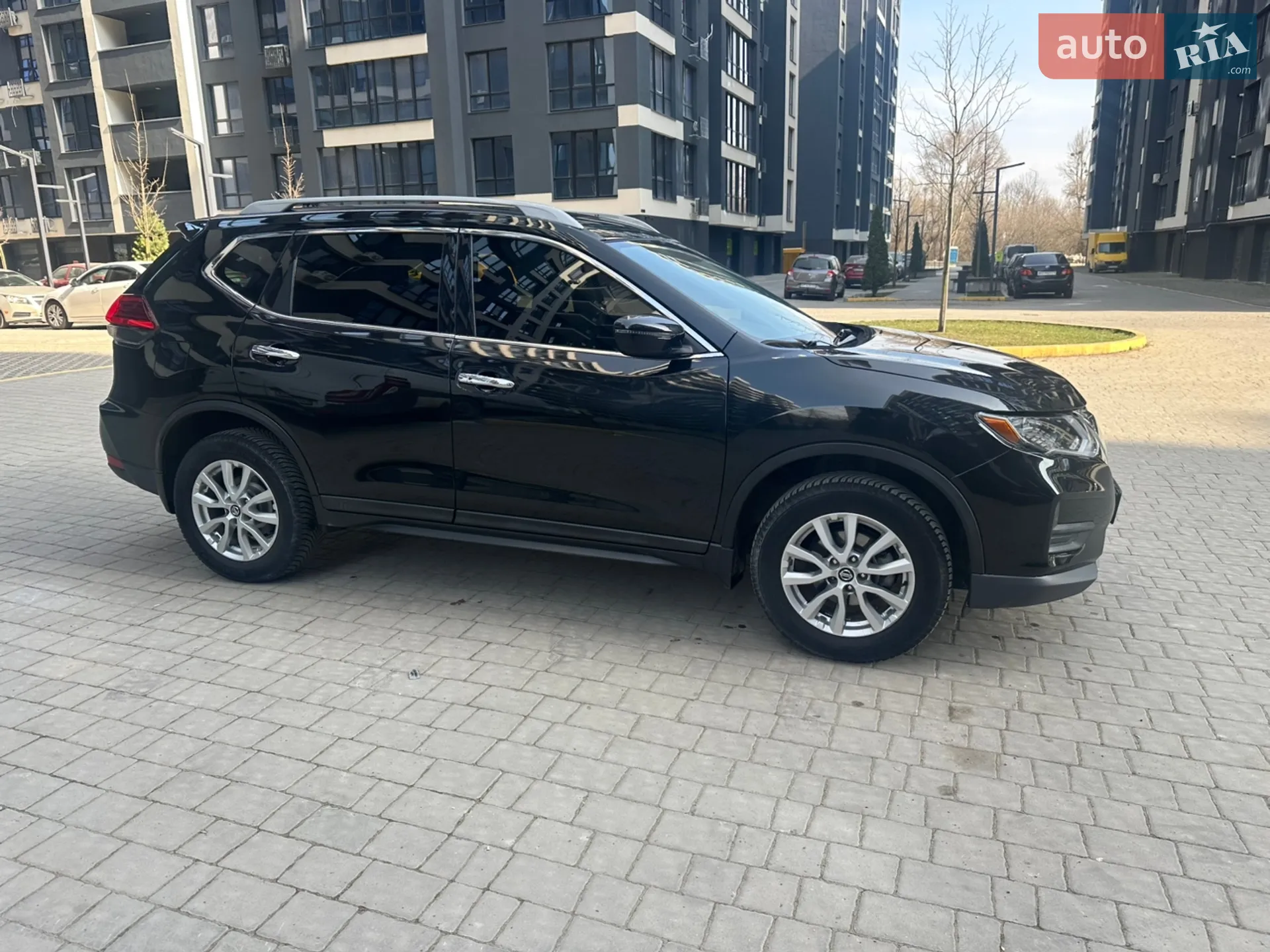 2017 Nissan Rogue - мініатюра 8