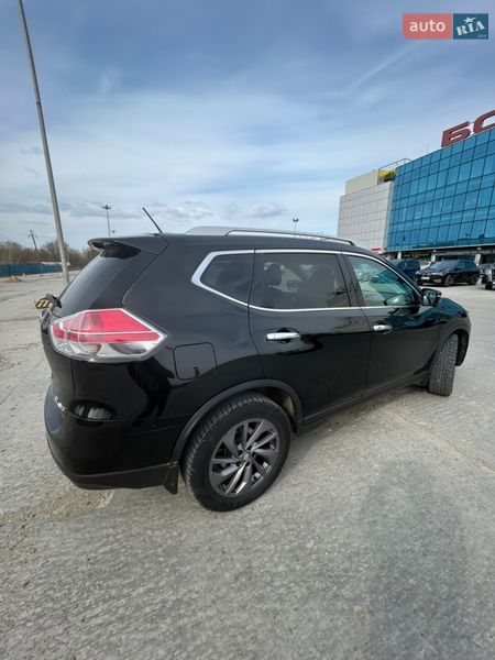 Внедорожник / Кроссовер Nissan Rogue 2016 в Черновцах