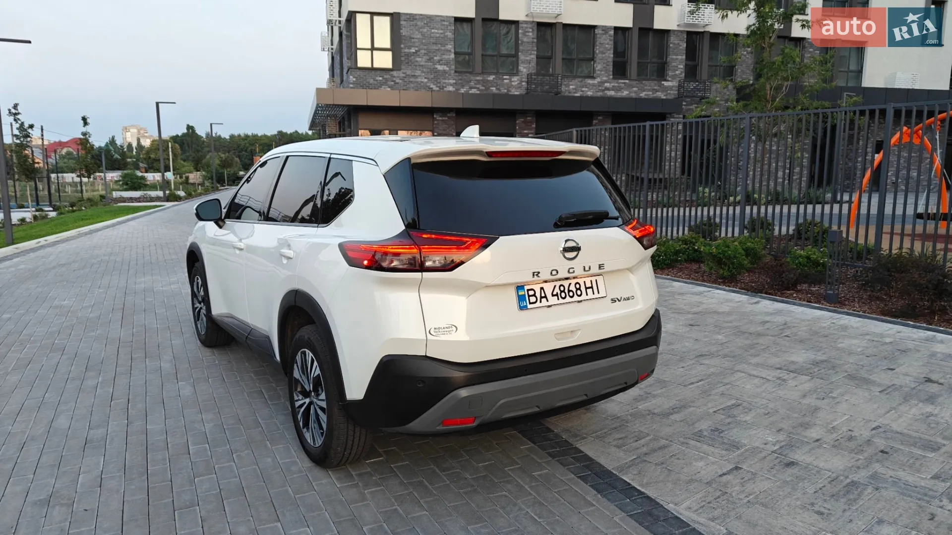2021 Nissan Rogue - мініатюра 5