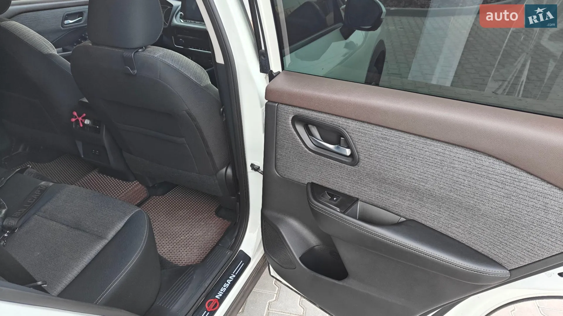 2021 Nissan Rogue - мініатюра 17