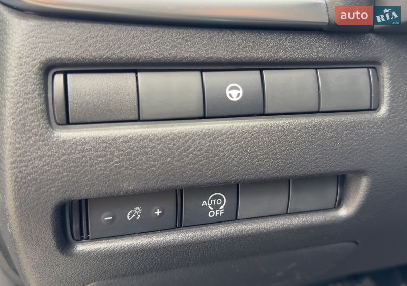 Позашляховик / Кросовер Nissan Rogue 2023 в Одесі