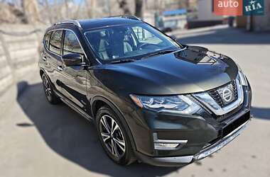 Внедорожник / Кроссовер Nissan Rogue 2017 в Киеве