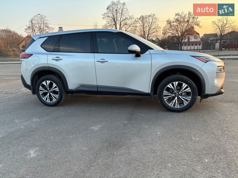 Внедорожник / Кроссовер Nissan Rogue 2021 в Чернигове