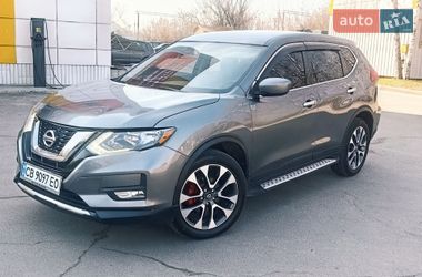 Позашляховик / Кросовер Nissan Rogue 2016 в Чернігові