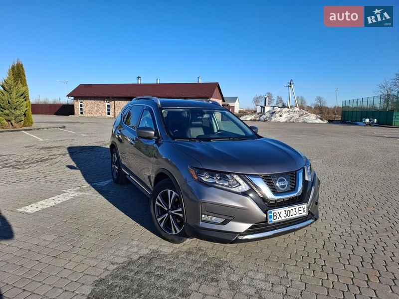 Внедорожник / Кроссовер Nissan Rogue 2016 в Шепетовке