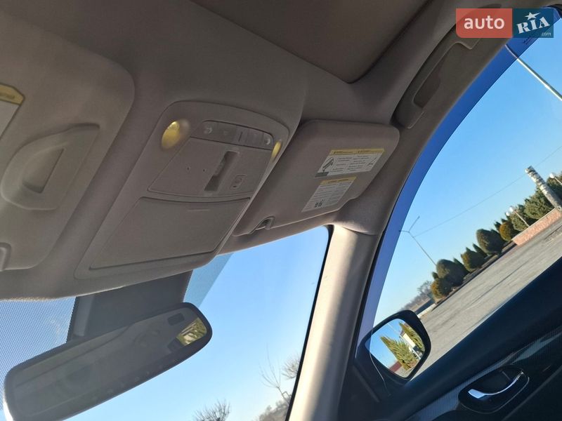 Внедорожник / Кроссовер Nissan Rogue 2016 в Шепетовке