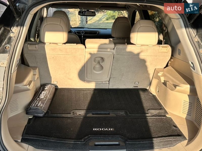 Позашляховик / Кросовер Nissan Rogue 2016 в Чернігові