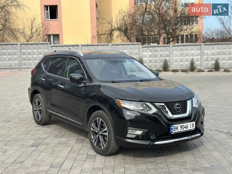 Внедорожник / Кроссовер Nissan Rogue 2018 в Ровно