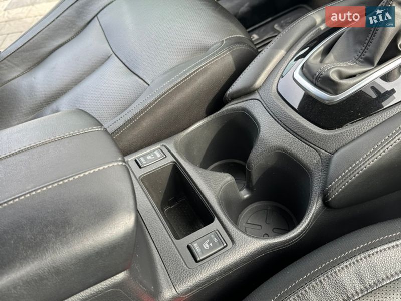 Внедорожник / Кроссовер Nissan Rogue 2018 в Ровно