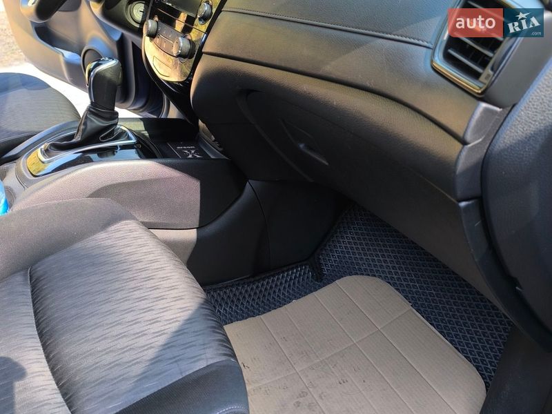 Позашляховик / Кросовер Nissan Rogue 2019 в Охтирці