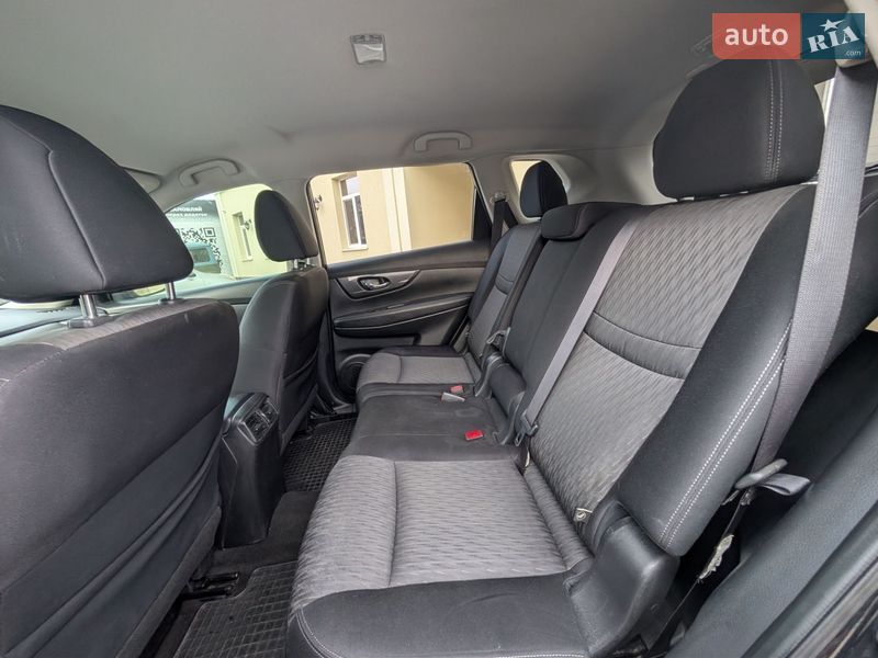 Внедорожник / Кроссовер Nissan Rogue 2017 в Днепре