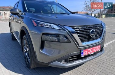 Позашляховик / Кросовер Nissan Rogue 2022 в Ромнах