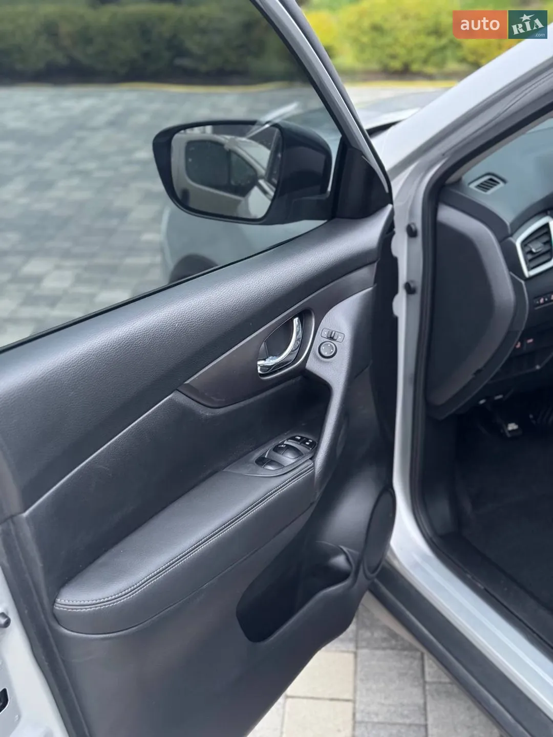 2016 Nissan Rogue - мініатюра 14