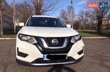 Внедорожник / Кроссовер Nissan Rogue 2017 в Львове