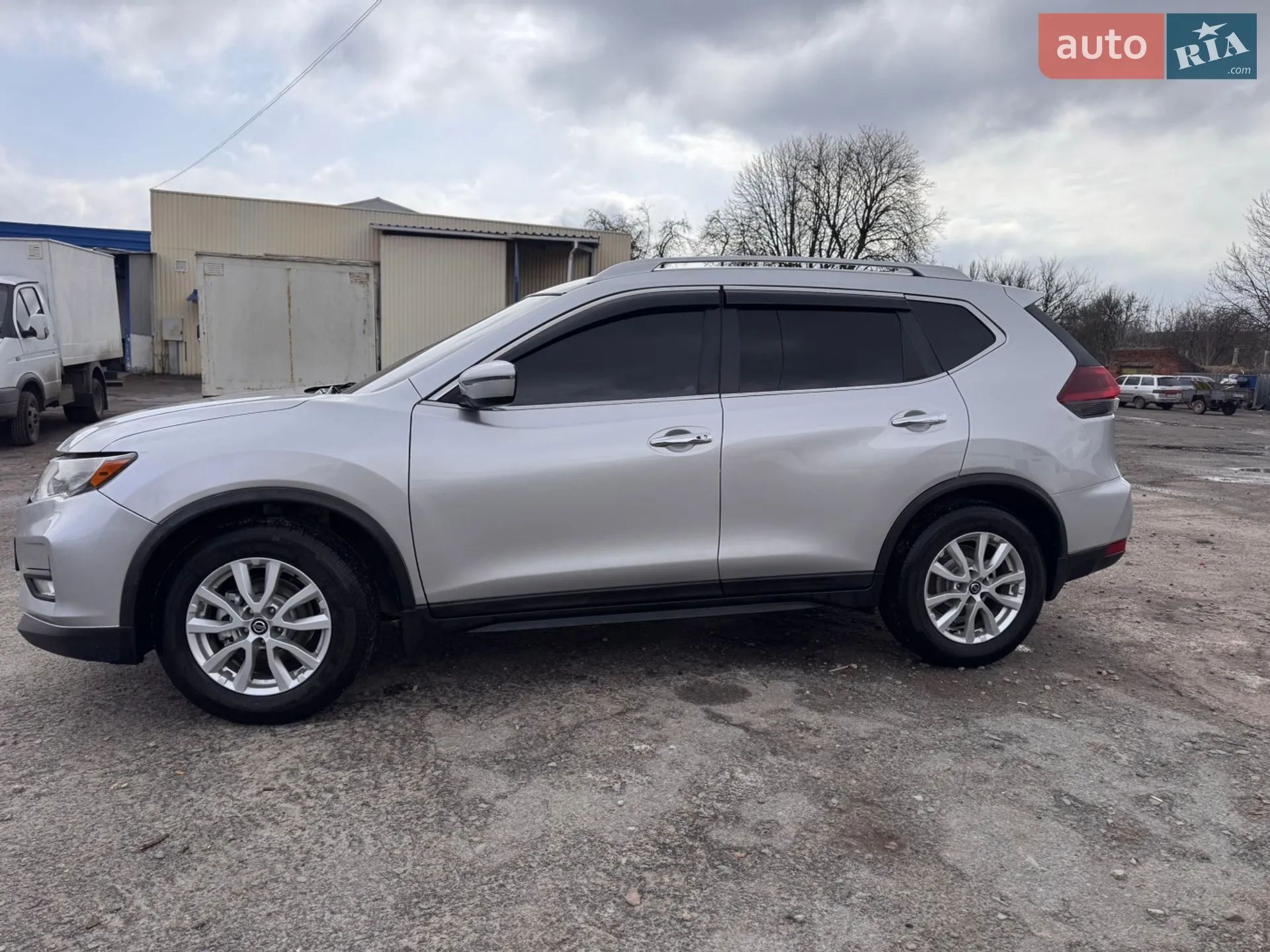 2019 Nissan Rogue - мініатюра 11