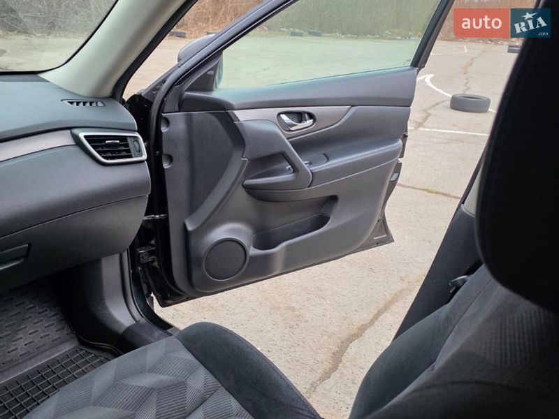 Внедорожник / Кроссовер Nissan Rogue 2015 в Полтаве