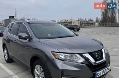 Позашляховик / Кросовер Nissan Rogue 2017 в Києві
