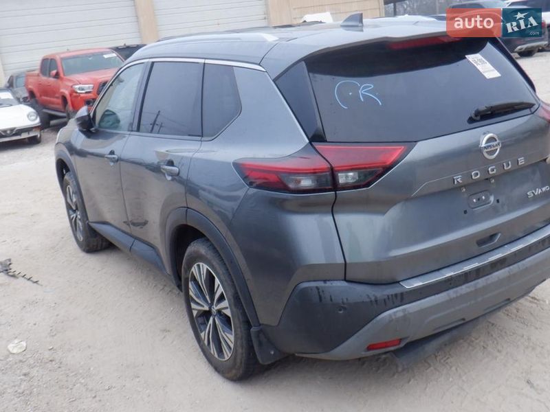 Внедорожник / Кроссовер Nissan Rogue 2021 в Киеве