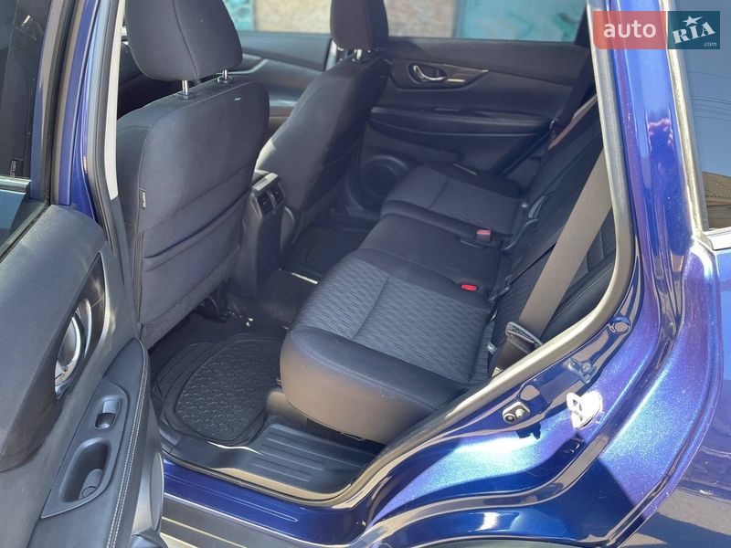 Внедорожник / Кроссовер Nissan Rogue 2017 в Ахтырке