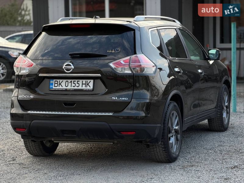 Внедорожник / Кроссовер Nissan Rogue 2015 в Ровно