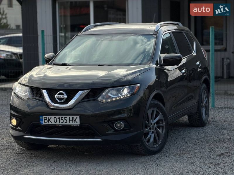 Внедорожник / Кроссовер Nissan Rogue 2015 в Ровно