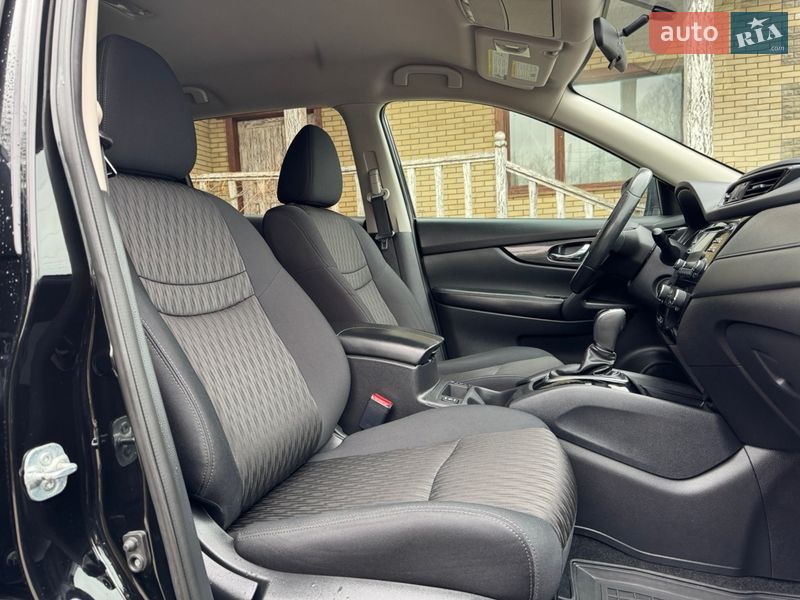 Внедорожник / Кроссовер Nissan Rogue 2016 в Харькове