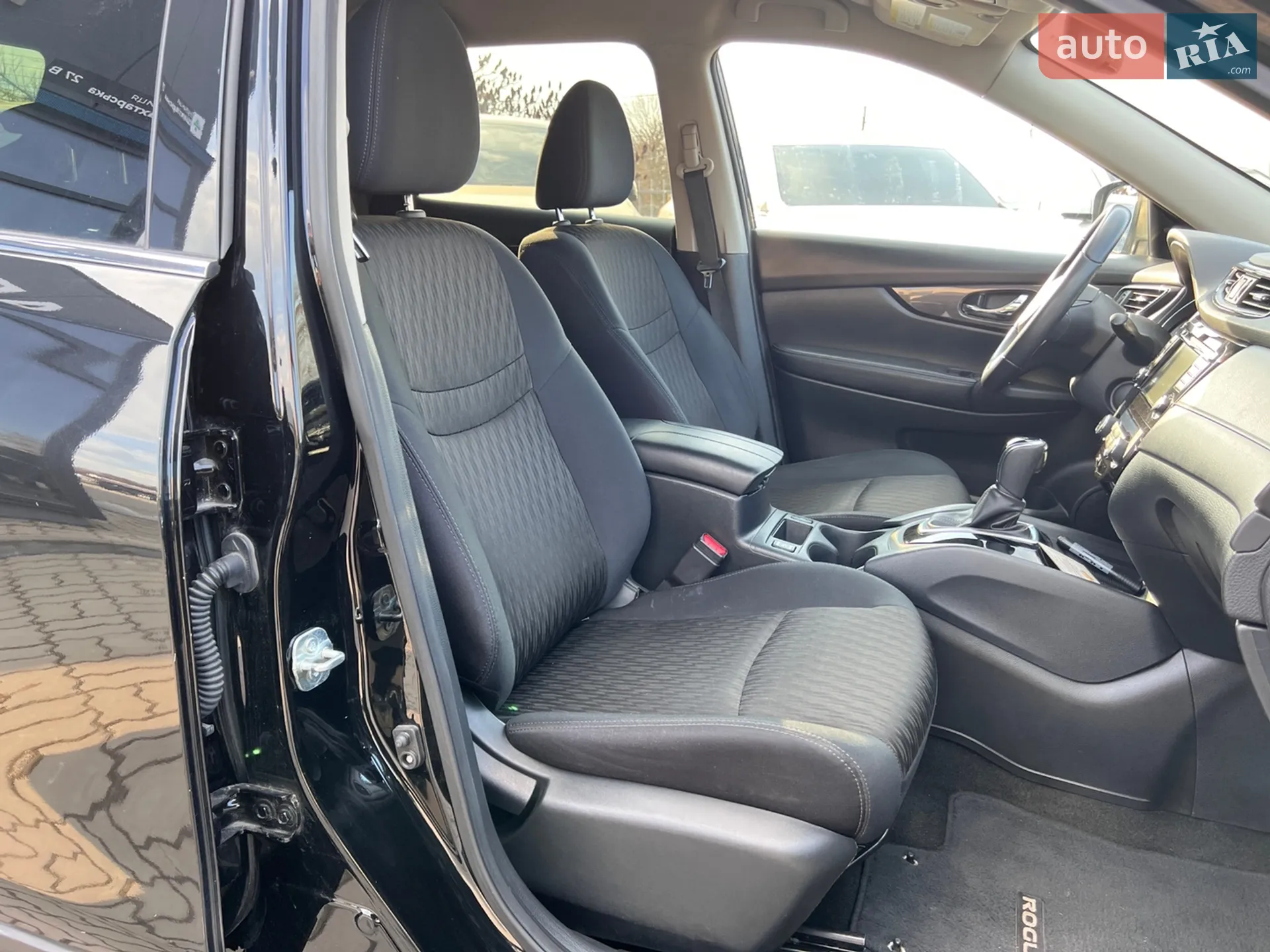 2019 Nissan Rogue - мініатюра 28