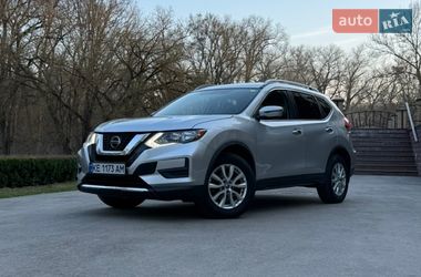 Внедорожник / Кроссовер Nissan Rogue 2018 в Чернигове