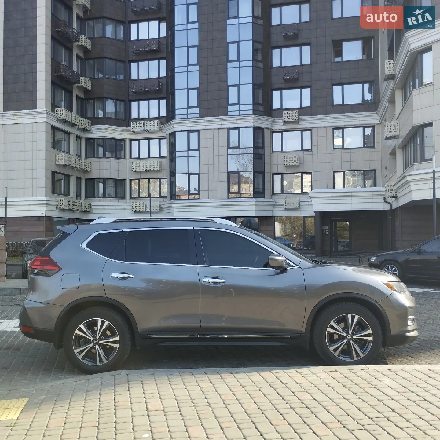 2017 Nissan Rogue - мініатюра 2