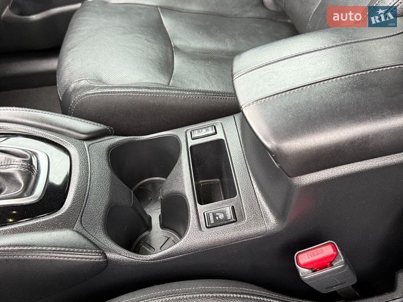 Внедорожник / Кроссовер Nissan Rogue 2017 в Виннице