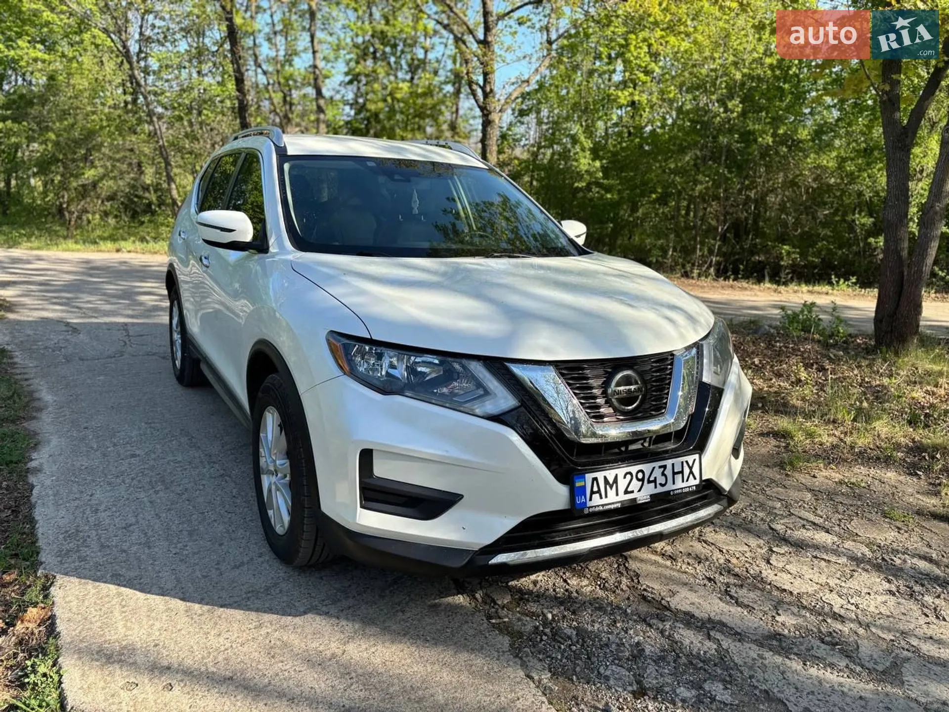 2019 Nissan Rogue - мініатюра 2