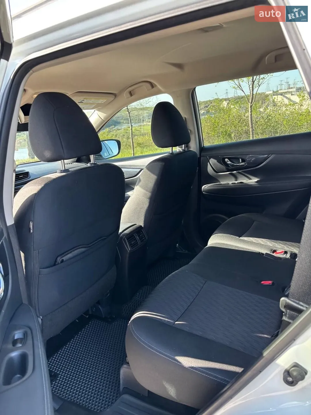 2019 Nissan Rogue - мініатюра 14