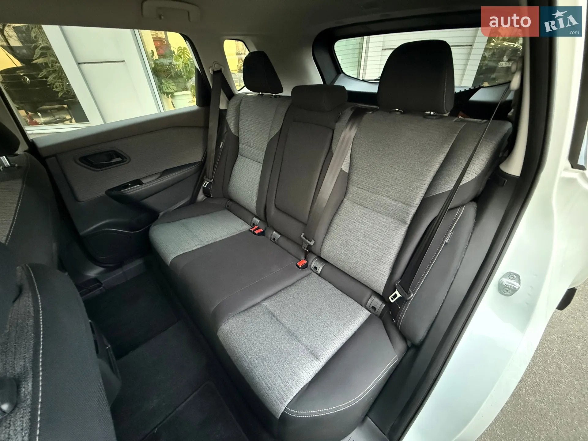 2021 Nissan Rogue - мініатюра 18