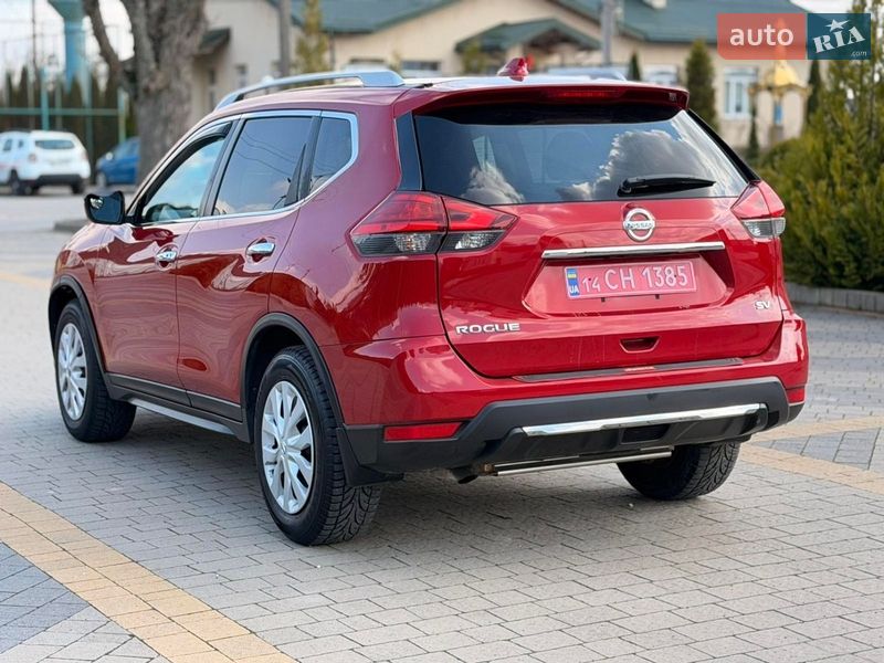 Позашляховик / Кросовер Nissan Rogue 2017 в Львові
