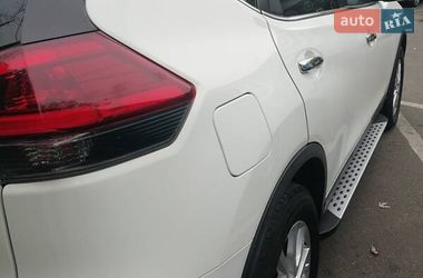 Внедорожник / Кроссовер Nissan Rogue 2018 в Львове