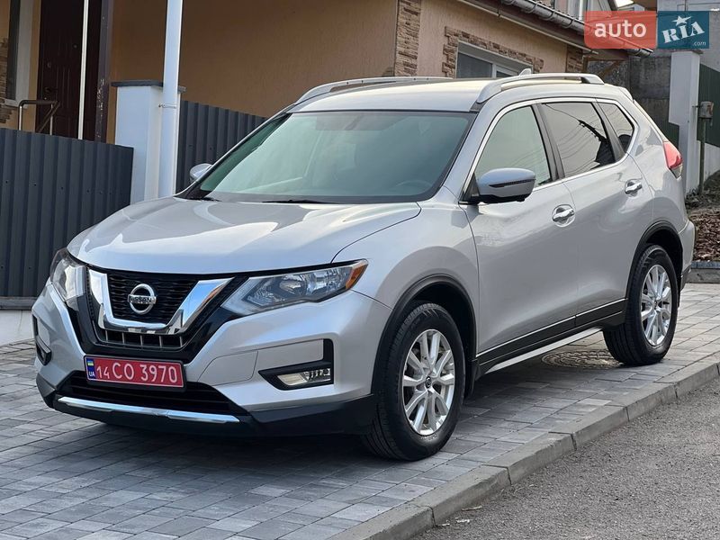 Внедорожник / Кроссовер Nissan Rogue 2017 в Хмельницком