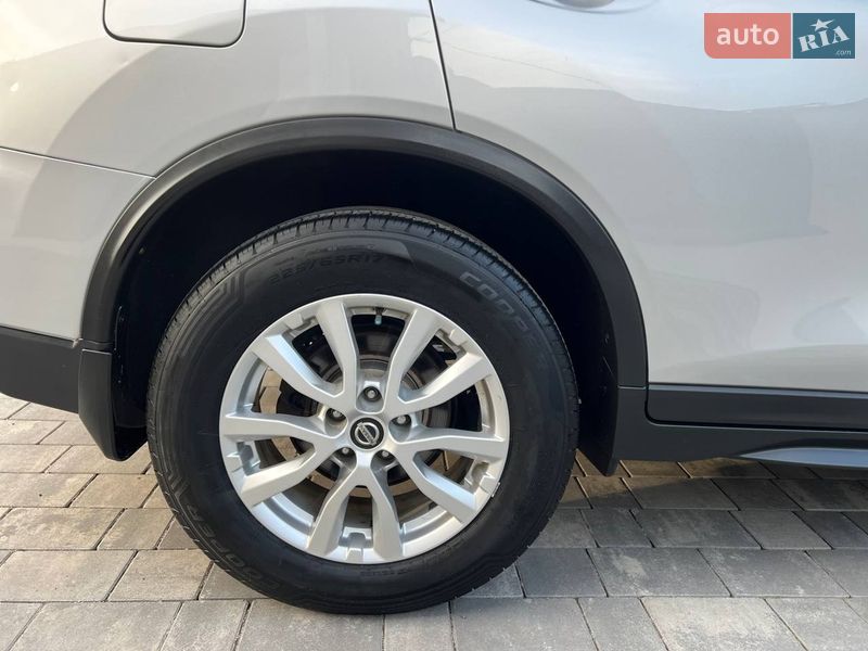 Внедорожник / Кроссовер Nissan Rogue 2017 в Хмельницком